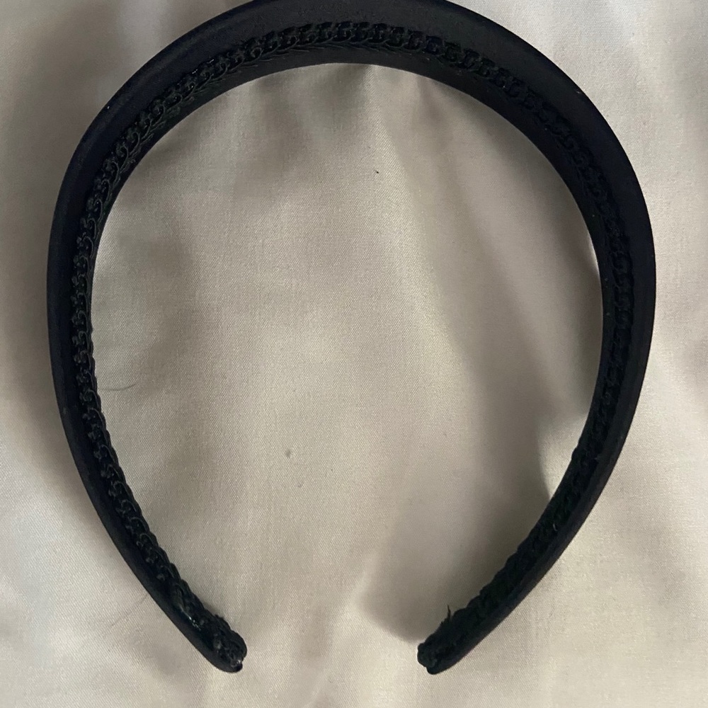 black headband